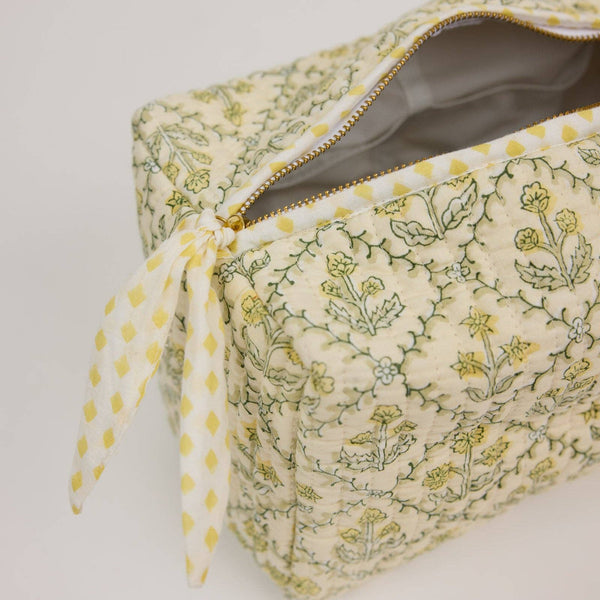 Floral Lattice Buttercream Washbag