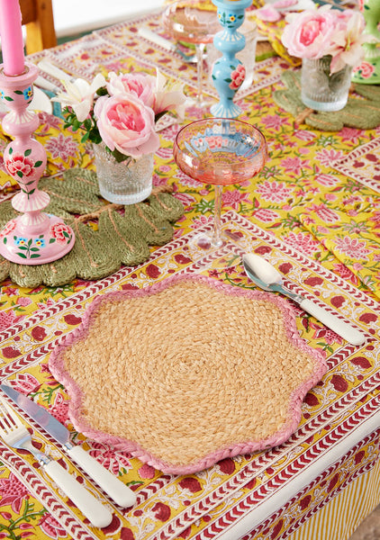 Pink Scallop Jute Placemat