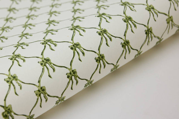 Block Printed Wrapping Paper Sheets - Bows Holly Green