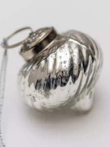 Silver Antique Glass Swirl Bauble