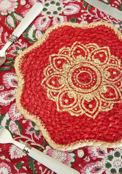 Red Foiled Scallop Jute Placemat