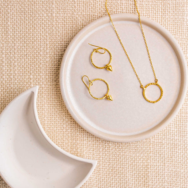 Nia Gold Ring Pendant Necklace by Ashiana