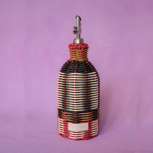 Black & Cream Maegen Oil Pourer