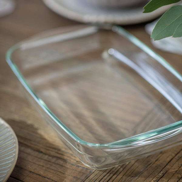 Seagrass And Glass Oven Dish