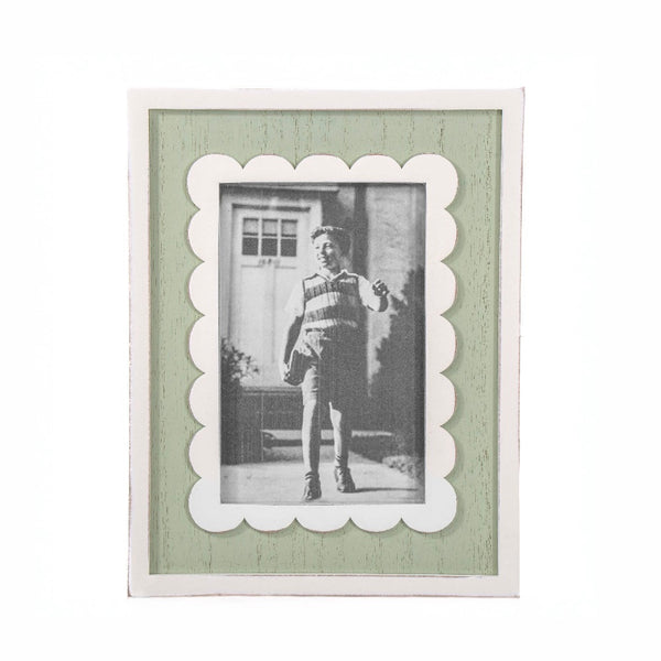 Scalloped Green Photo Frame