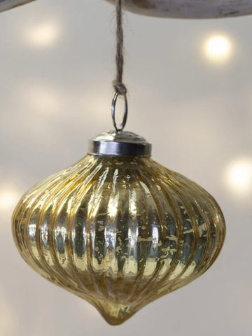 Gold Antique Ribbed Bauble