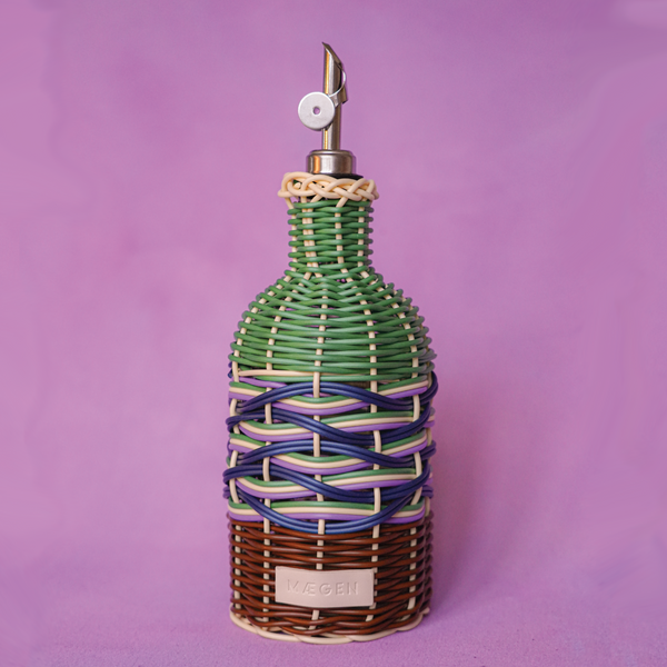 Oil Pourer Brown/Green by Maegen