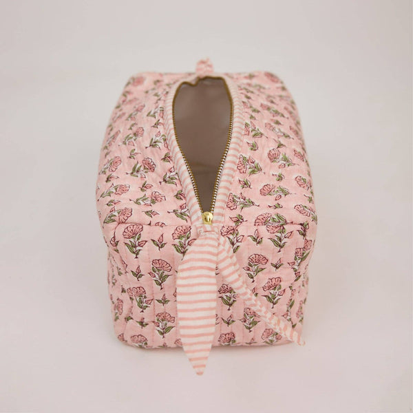 Blush Ditsy Floral Washbag
