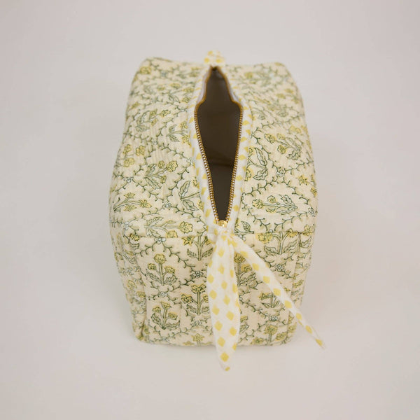 Floral Lattice Buttercream Washbag